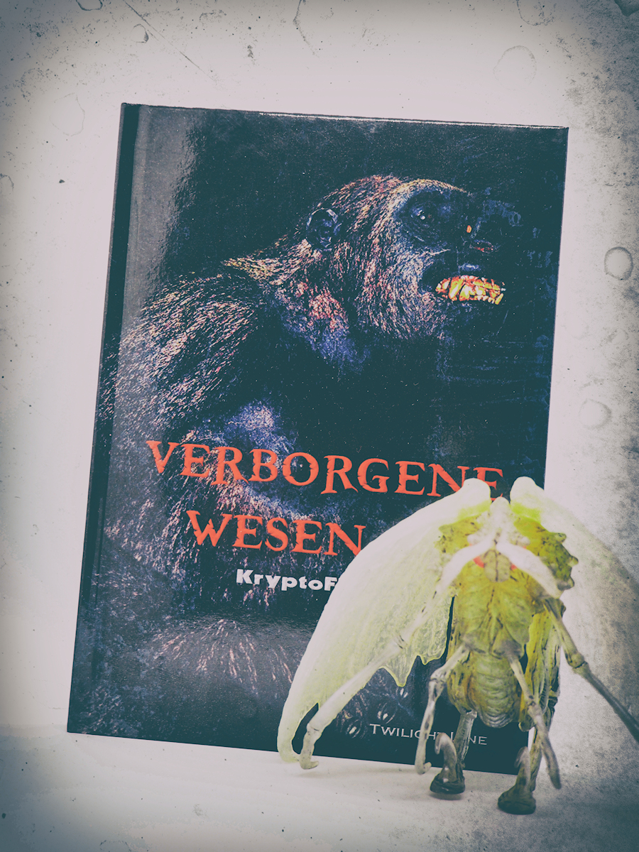 Verborgene Wesen VI mit Mothman