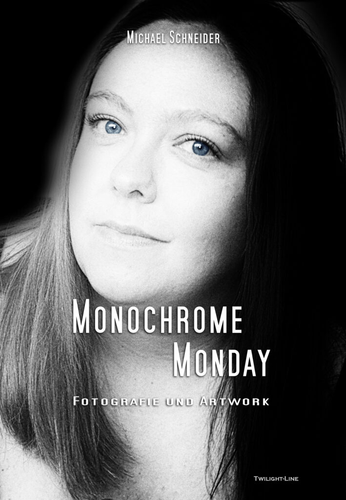 Monochrome Monday (Frontcover)